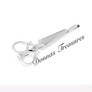 Accessories - 🦃1 Pair of Silver Scissors Hair Clips Accessories - 🦃1 Pair of Silver Scissors Hair Clips